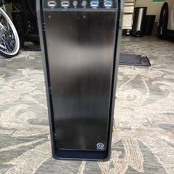 Desktop Case With Tons Of Parts (1250W Power)