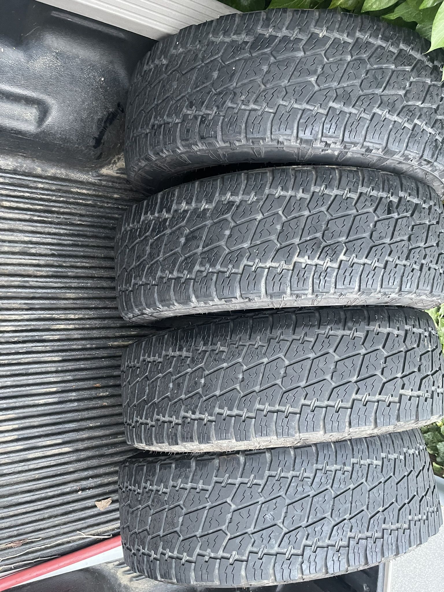 Nitto 275/65/20