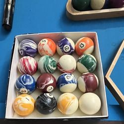 Pool Table Balls Set