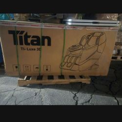 Titan TI-Luxe 3D Massage Chair