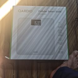 Frigidaire Platinum Series Cu.Ft. Standard Door Style Refrigerator Efr780