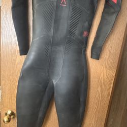 ROKA Maverick MX Wetsuit (ML) Triathlon Swim
