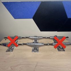Skateboard Trucks Slightly Used “Venture Trucks “ 5.25 