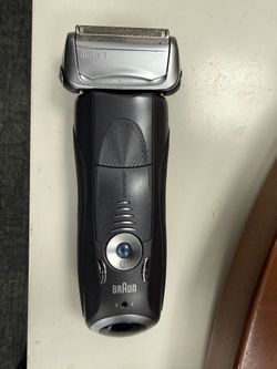Braun Series 7 Electric Shaver with Clean & Renew Charging Station + New Cartridge