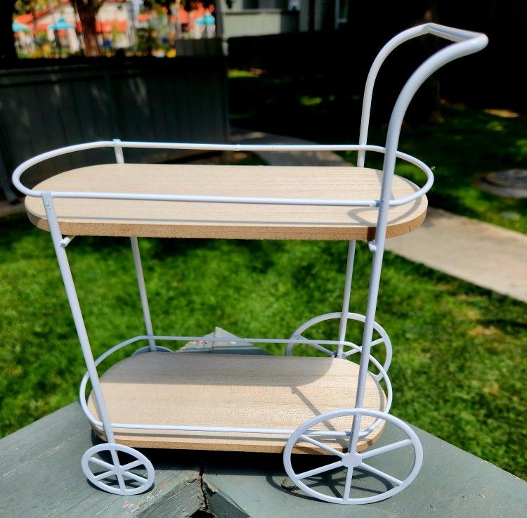 ● Target Bullseye 🎯 Mini Bar Cart● New●