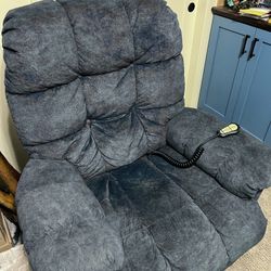 Power Lift Recliner - Super Comfortable Works Like New!