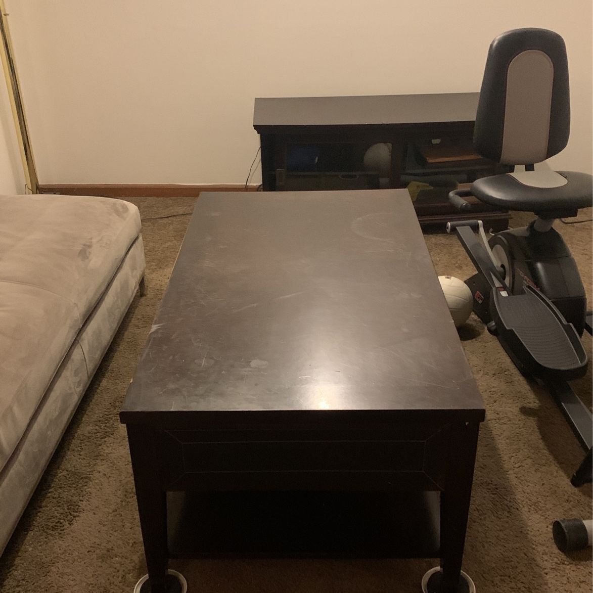 Beautiful Coffee Table $ 50