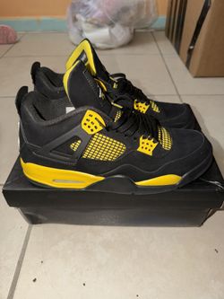 Jordan 4 Yellow Thunder