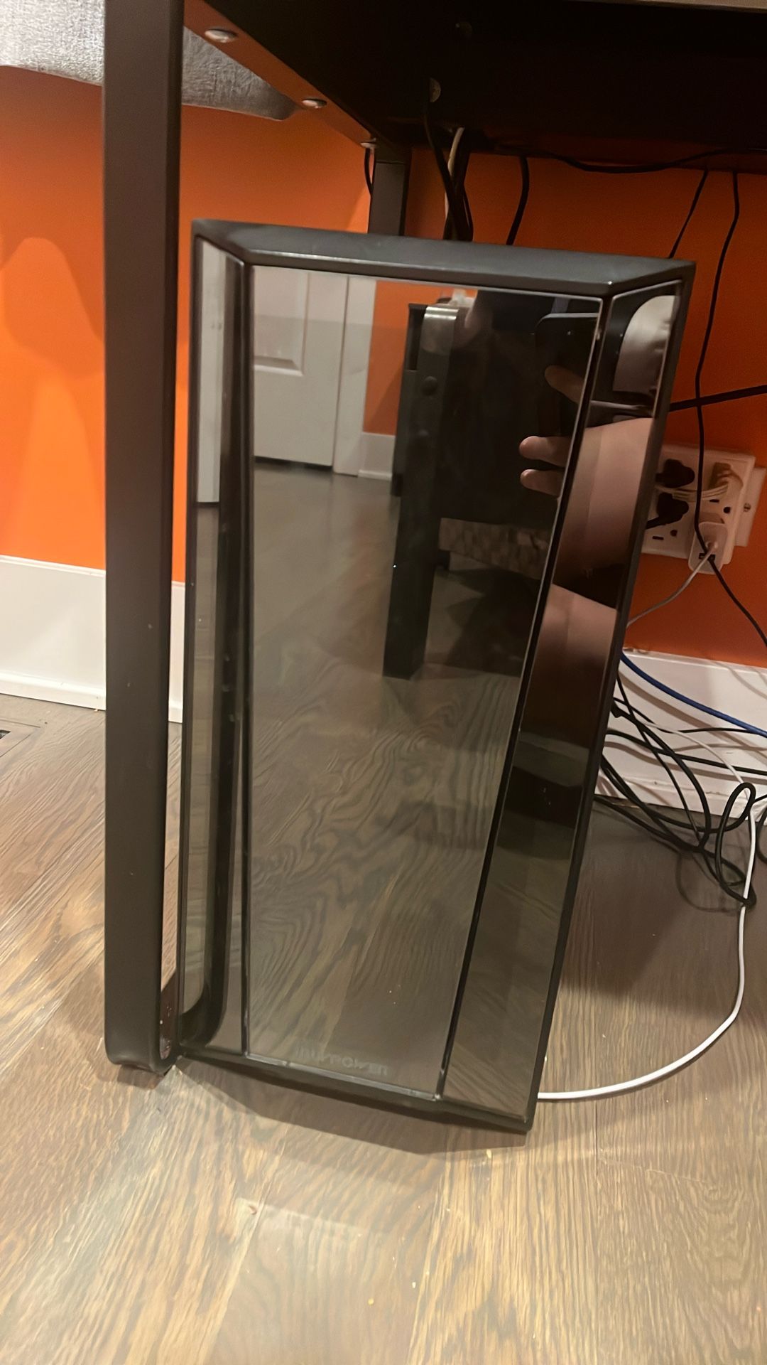 Ibuypower Gaming Pc Bundle with Samsung Monitor No HDMI Cable. Message If You Are Interested In Buying One Of The Items Separately 