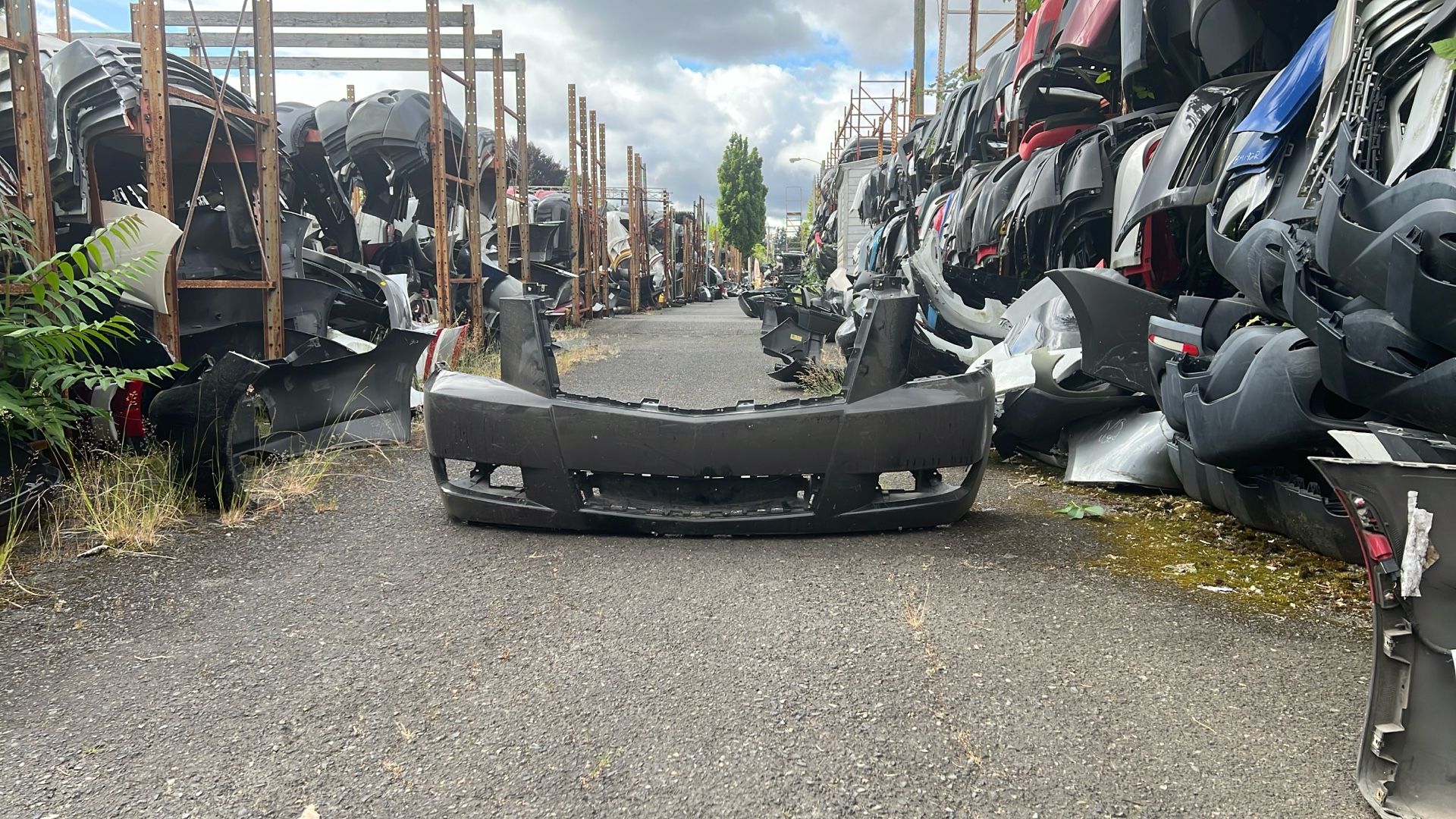 2008 To 2014 Cadillac Escalade Front Bumper #B581 GM1000 899