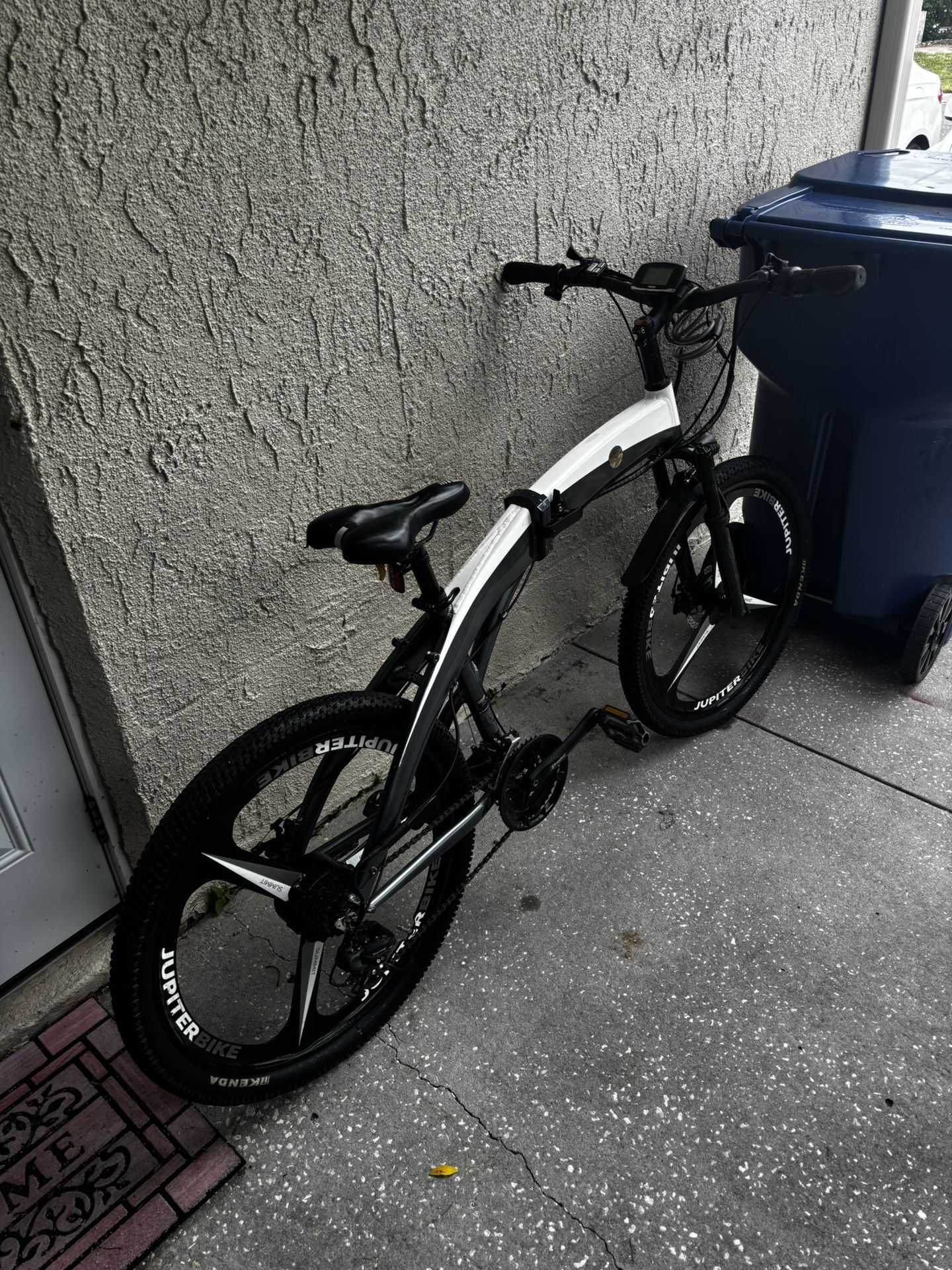 Jupiter Summit E-bike