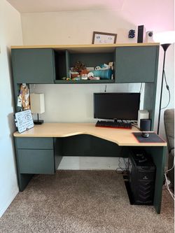 Heavy Duty Office Desk w/ Hutch, Cabinets & File Drawers – 5’ Wide