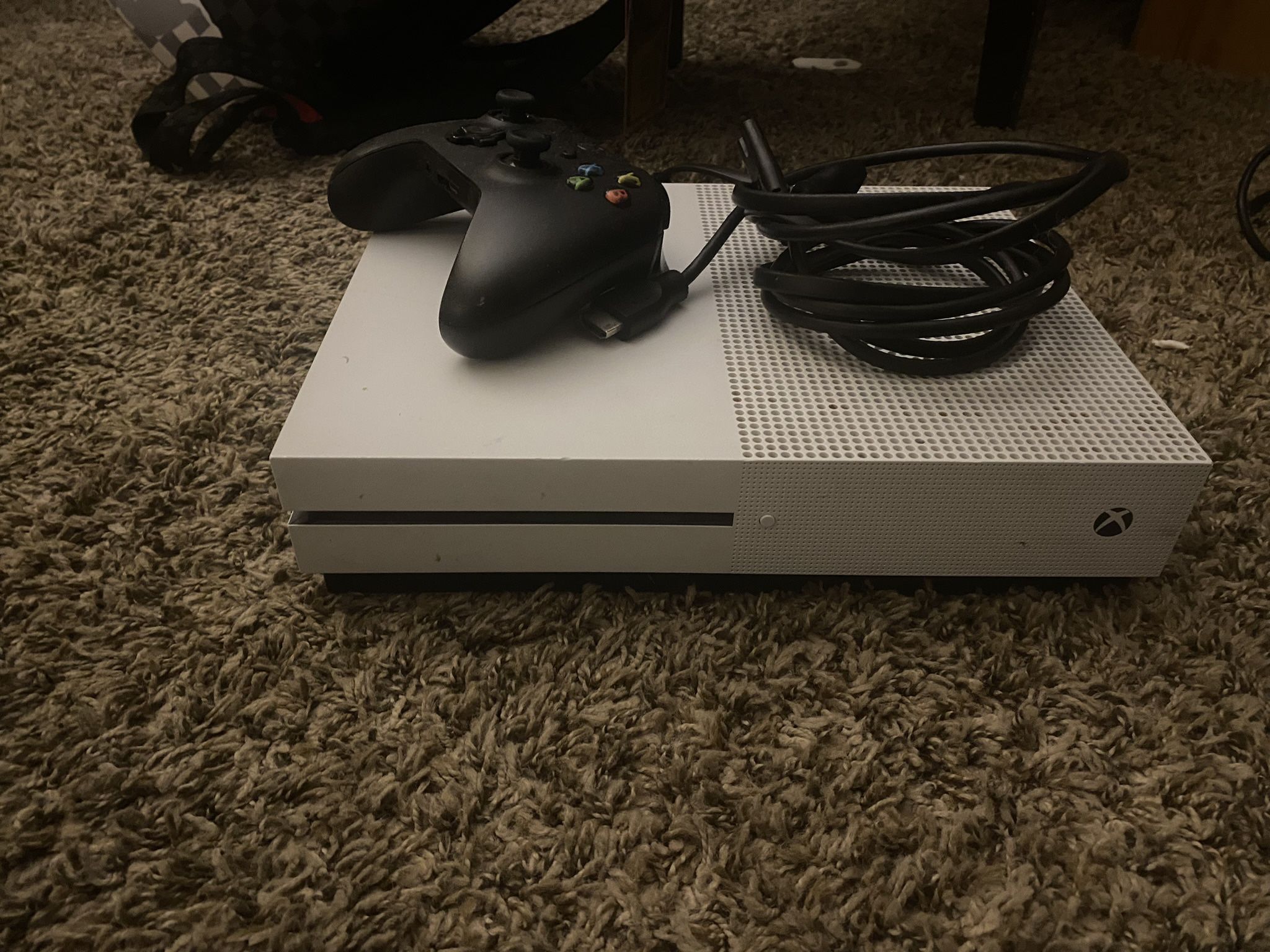 2 Xbox’s And PS4 Slim 