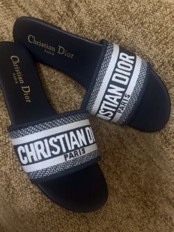 Sandals CD