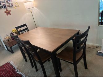 BRAND NEW!! Dining table. (chairs included + bench)