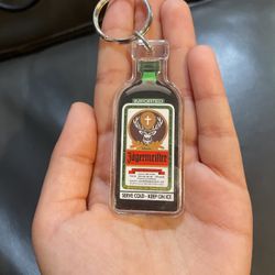 Antique beer bottle keychain