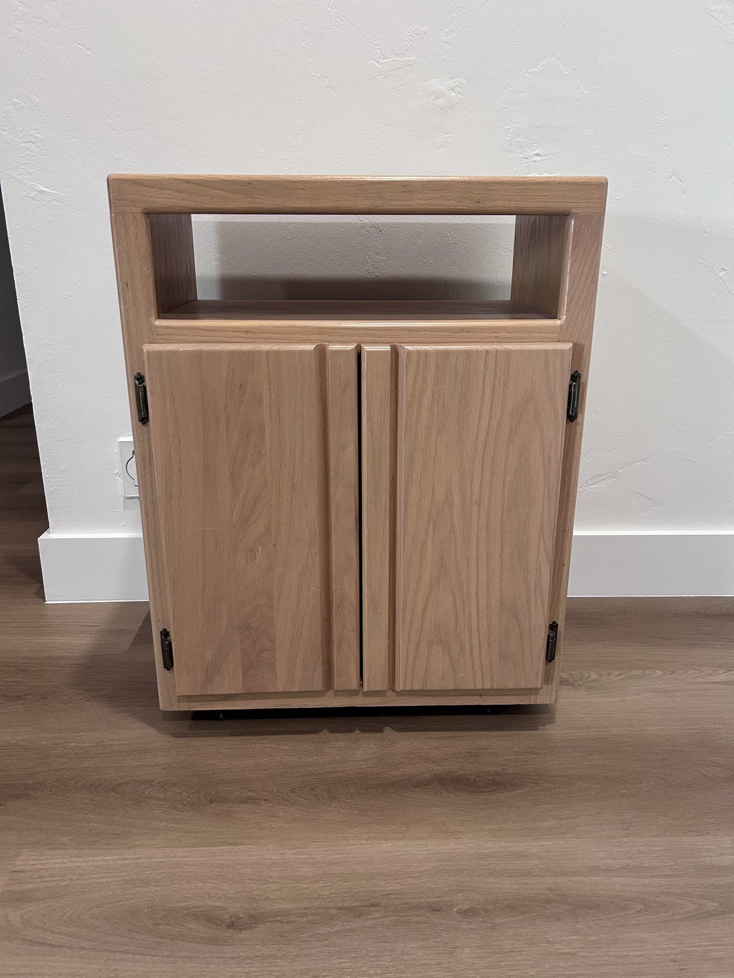 Solid Wood TV Cabinet