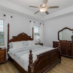 Free Haverty's Signature Series King Bed And Mattress 