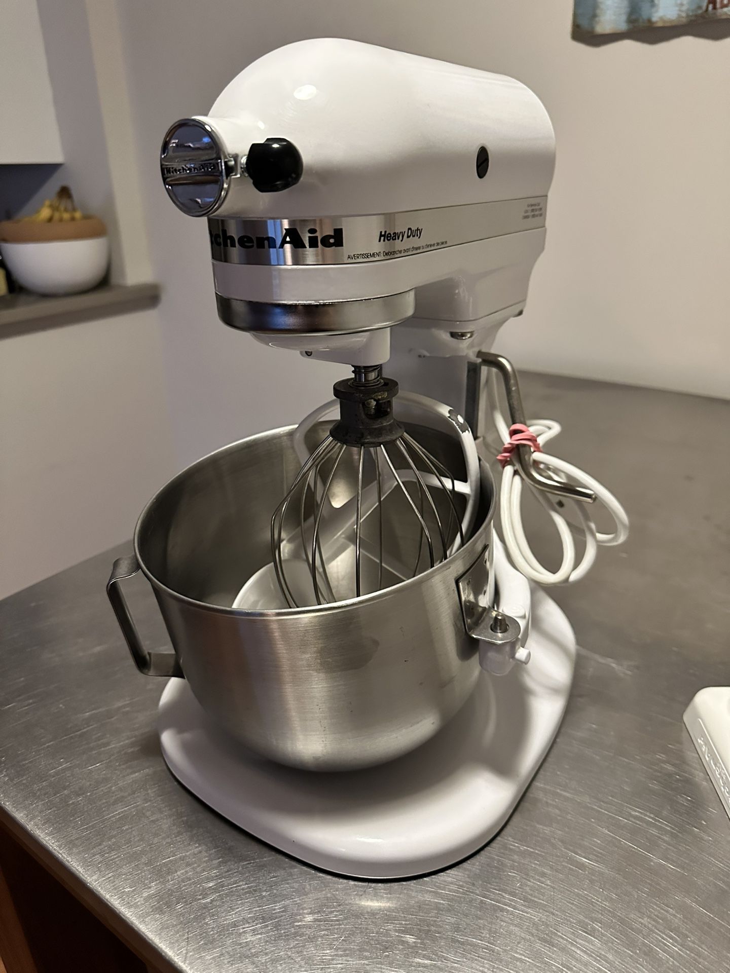 KitchenAid K5SSWH White Heavy Duty 5qt Lift Mixer Bowl Attachments 10 Speed