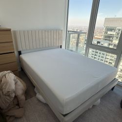 New Bed frame And Memory Foam Mattress 