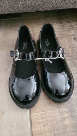 Girls shoes, size 2