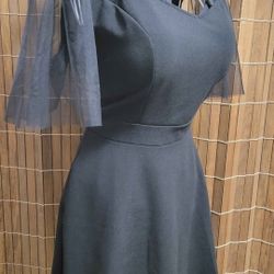 Woman's  Lil Black Dress - NEW