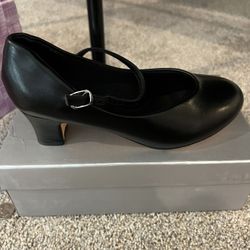 Character Dance Shoes Size 7.5