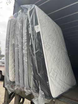 Brand New Mattresses ***Financing $40 Down**