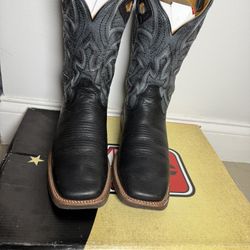 Cowboy Boots Nokota Horse