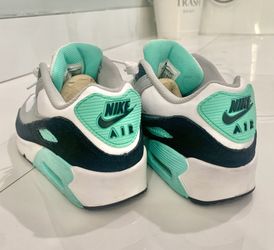 Nike Air Max 90 - Like New!! Size 6.5