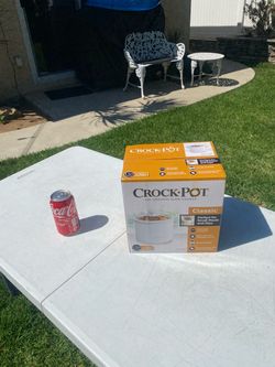 Brand New 1.5 Qrt Crock Pot