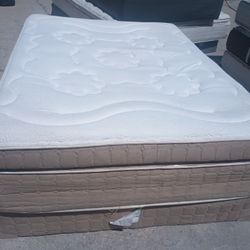 Queen Eurotop Mattress And Box Spring 