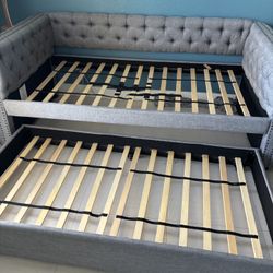 TRUNDLE  BED SINGLE - EASY PICK UP