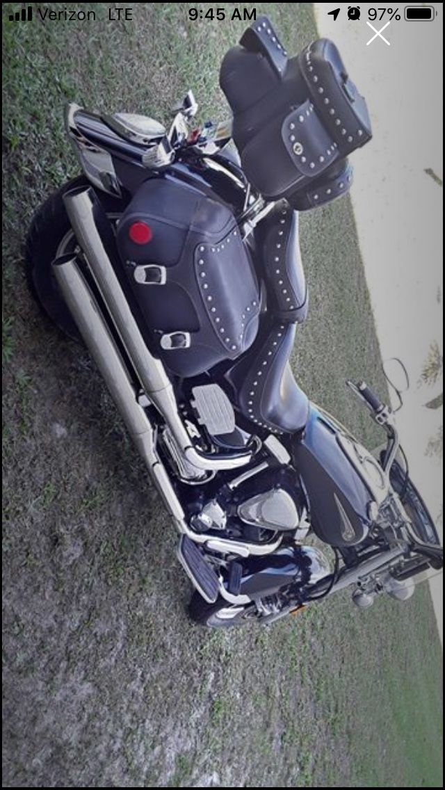 2004 (1670cc) Midnight Star Road Star(Yamaha)