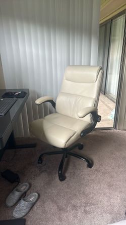 Office chair, leans back, SUPER comfy