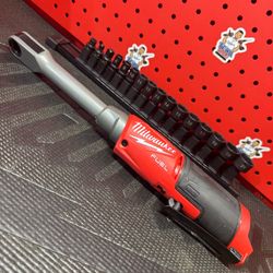Milwaukee M12 FUEL INSIDER 12V Lithium-Ion Brushless Cordless 1/4 in. - 3/8 in. Extended Reach Box Ratchet (Tool-Only)