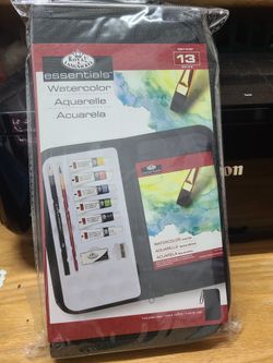 Watercolor Essentials Kit 