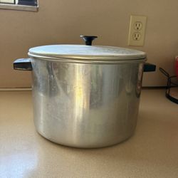 8 Quart Sauce Pot