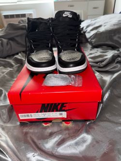 Nike Air Jordan 1 High Black Silver Sneakers