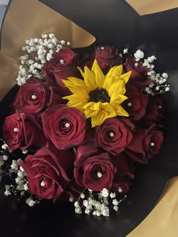 Roses Arrangements Y More