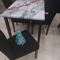 *Holiday Sale Event!!!*---Charming Tedd Black Dining Table Sets W/4 Chairs---Delivery And Financing Available🤭