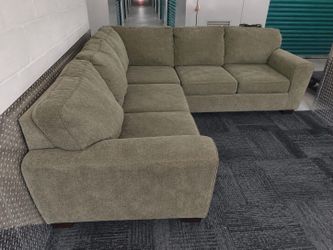Free Delivery Today . Cleaned Kevin Charles sectional couch sofa. No rips or stains .