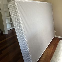 Box spring Queen