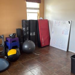 ***NEEDS TO GO*** At Home Gym Equipment 