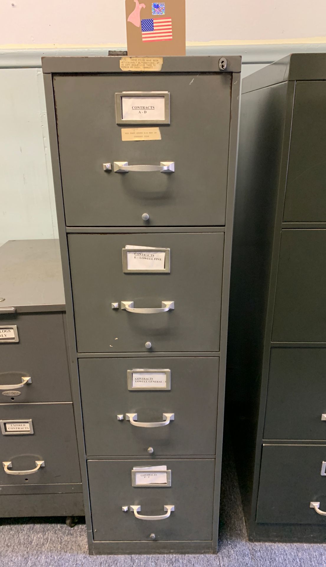 Steel 4 drawer file cabinet.