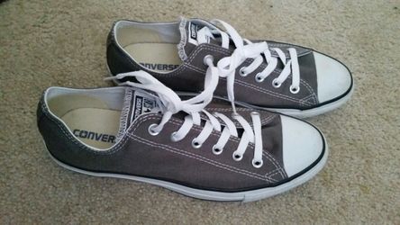 Like new gray converse