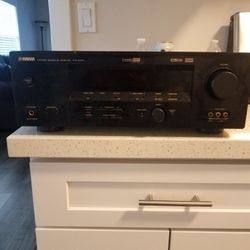 Yamaha HTR-5740 receiver 