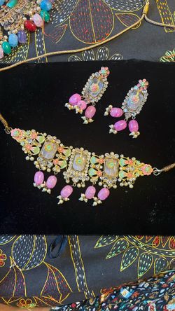 Beautiful Choker Set