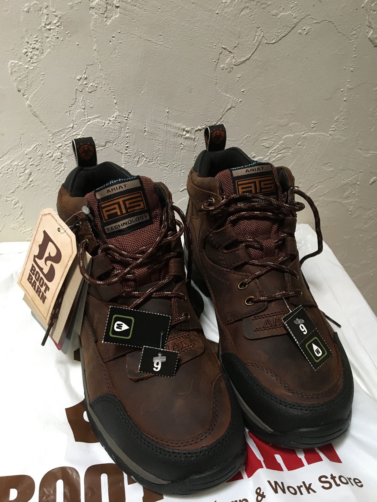 Men’s Terrain Waterfproof Boot Size9