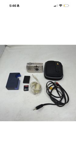 Vintage Canon Powershot Digital Elph SD550/Ixus 750 7.1MP Camera W/ Extras